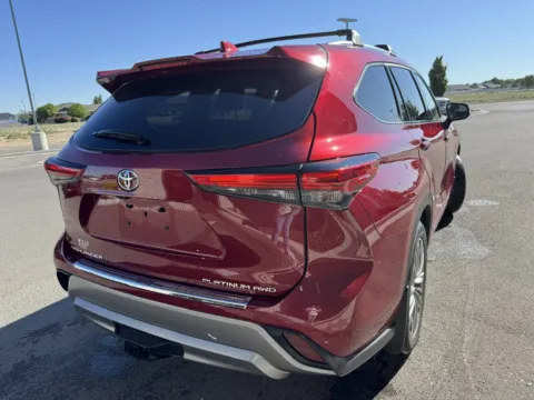 More photos of 2022 Toyota Highlander Platinum at Twin Falls Subaru, ID