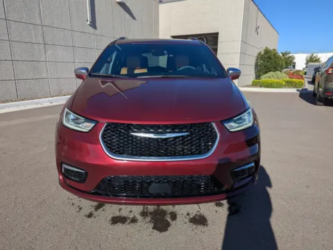 Photos of 2022 Chrysler Pacifica Pinnacle for sale in Twin Falls, ID at Twin Falls Subaru