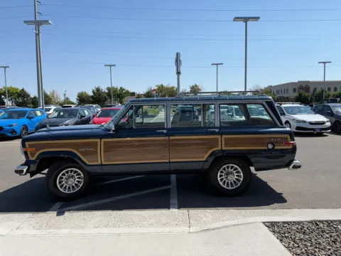More photos of 1989 Jeep Grand Wagoneer at Twin Falls Subaru, ID