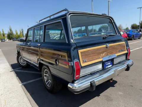 More photos of 1989 Jeep Grand Wagoneer at Twin Falls Subaru, ID