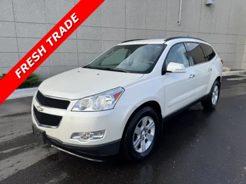 White 2012 Chevrolet Traverse LT w/2LT for sale in Twin Falls, ID