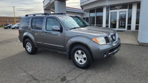 Another view of 2006 Nissan Pathfinder LE for sale in Twin Falls, ID at Twin Falls Cars Sales and Rentals