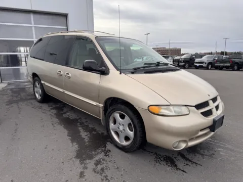 Photos of 2000 Dodge Caravan ES for sale in Twin Falls, ID at Twin Falls Cars Sales and Rentals