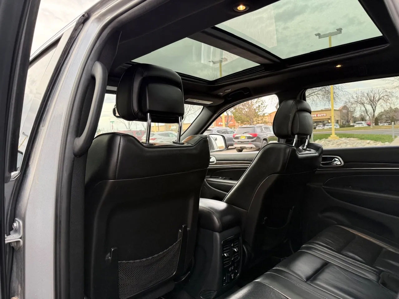 2018 Jeep Grand Cherokee Overland - Photo 39