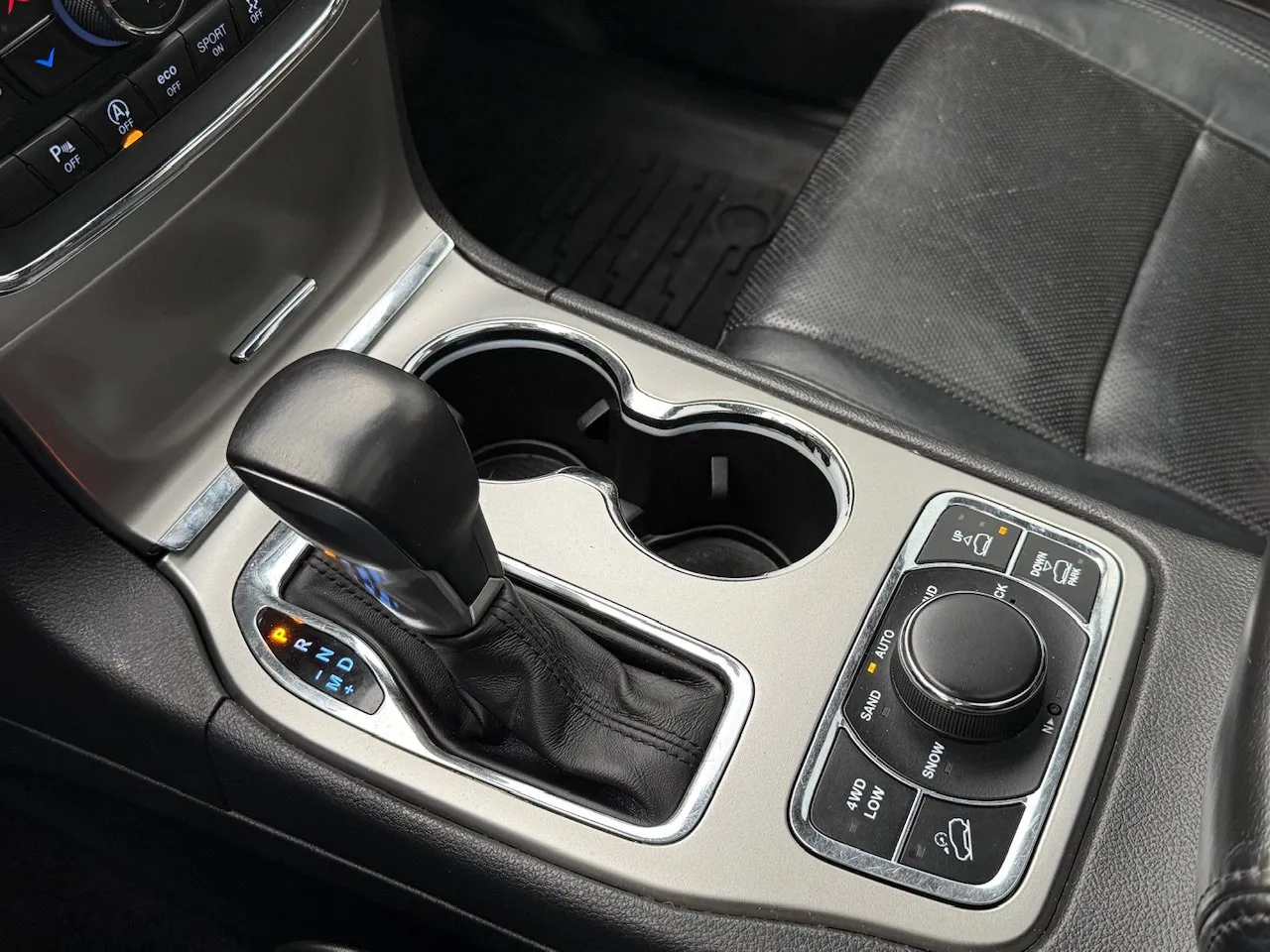 2018 Jeep Grand Cherokee Overland - Photo 28