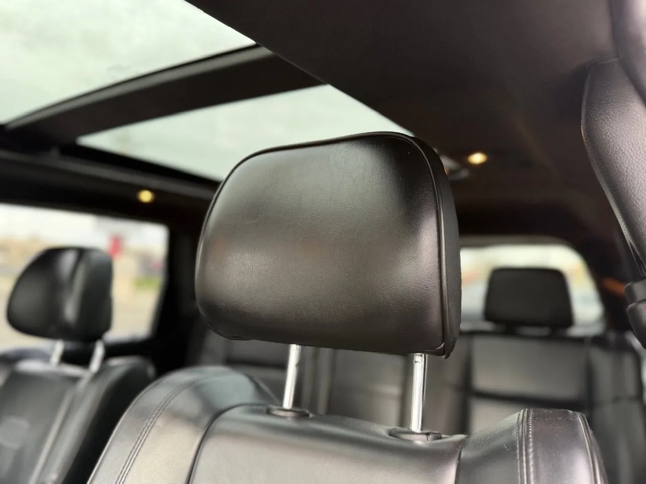 2018 Jeep Grand Cherokee Overland - Photo 16
