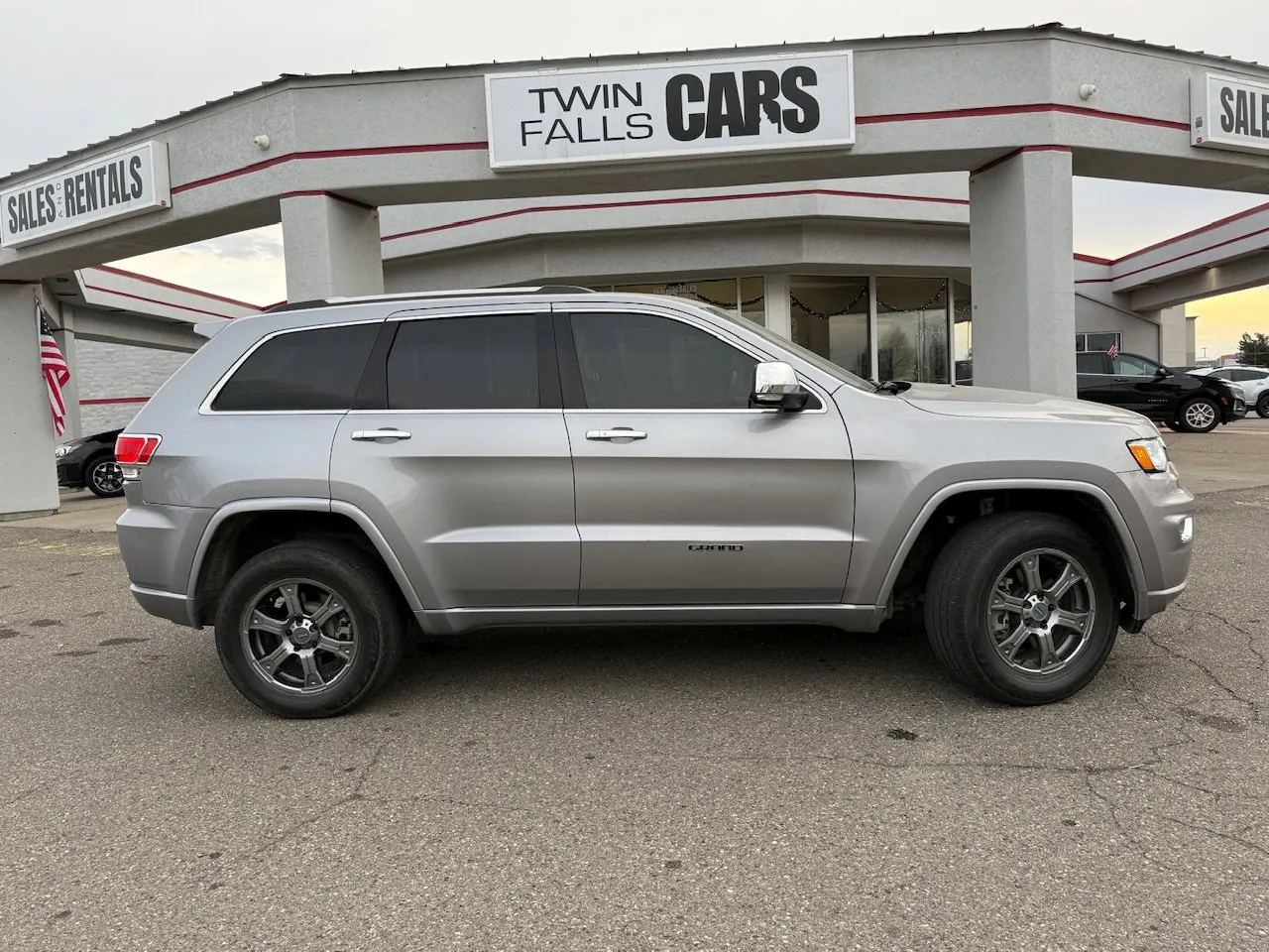 2018 Jeep Grand Cherokee Overland - Photo 9
