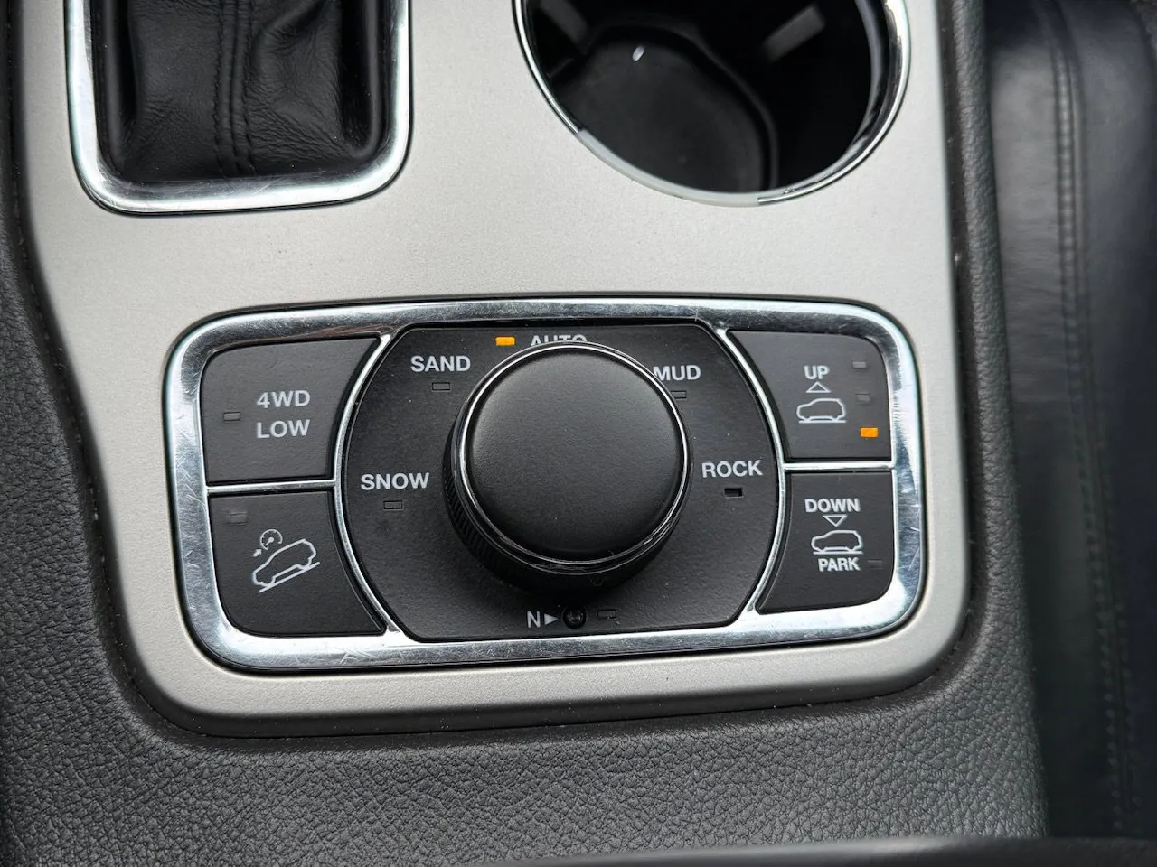 2018 Jeep Grand Cherokee Overland - Photo 29