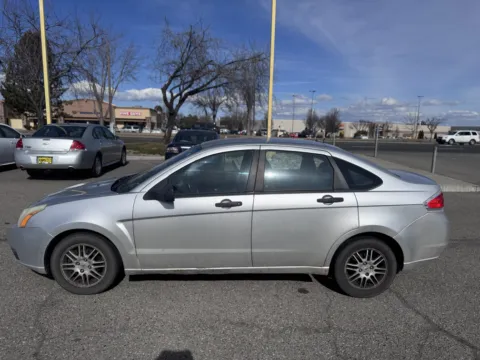 More photos of 2010 Ford Focus SE at Twin Falls Cars Sales and Rentals, ID
