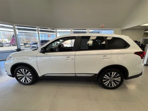 More photos of 2020 Mitsubishi Outlander ES at Twin Falls Cars Sales and Rentals, ID