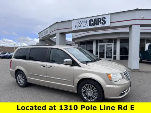 Beige 2014 Chrysler Town & Country Touring-L for sale in Twin Falls, ID