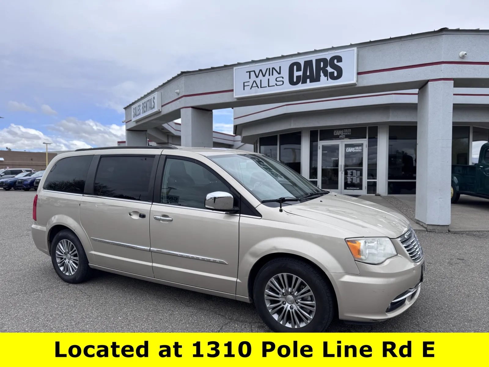 Beige 2014 Chrysler Town & Country Touring-L for sale in Twin Falls, ID