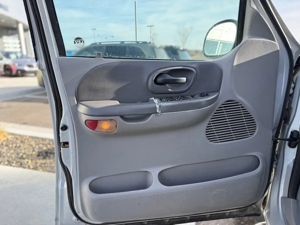 2002 Ford F-150 XLT - Photo 10