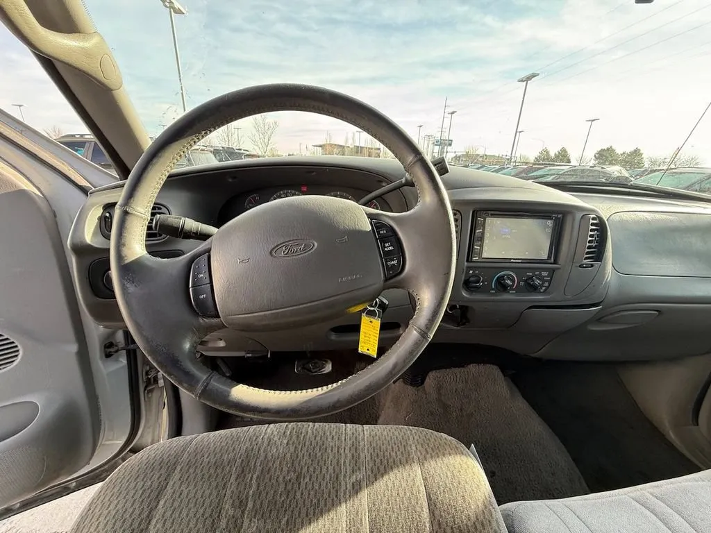 2002 Ford F-150 XLT - Photo 12