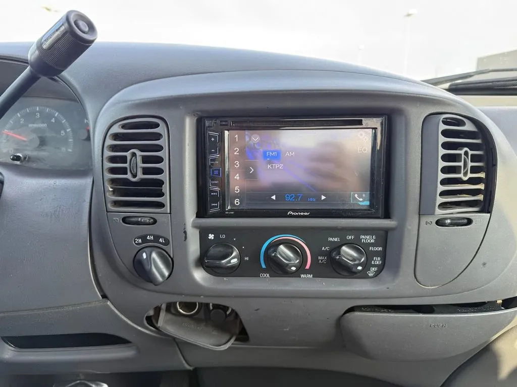 2002 Ford F-150 XLT - Photo 18