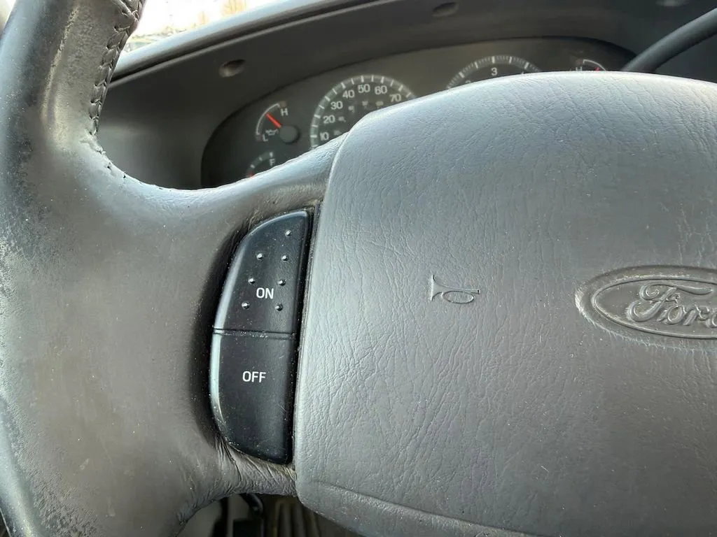 2002 Ford F-150 XLT - Photo 27