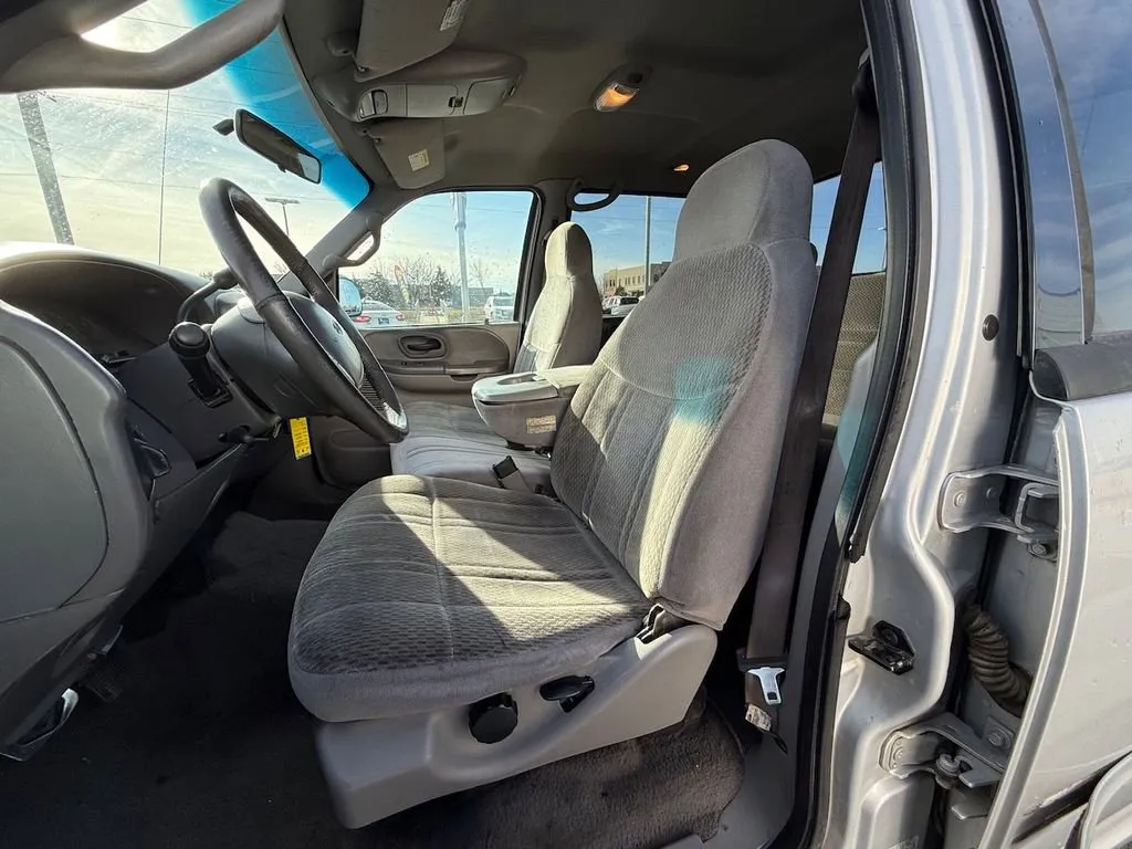 2002 Ford F-150 XLT - Photo 13