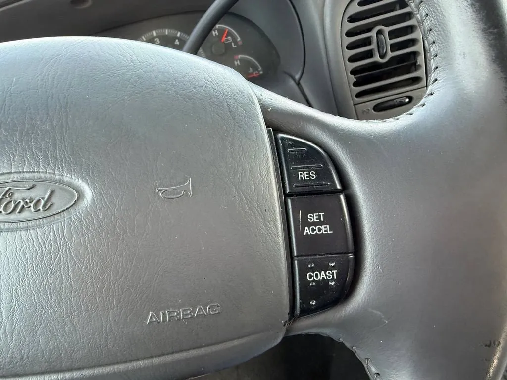 2002 Ford F-150 XLT - Photo 25