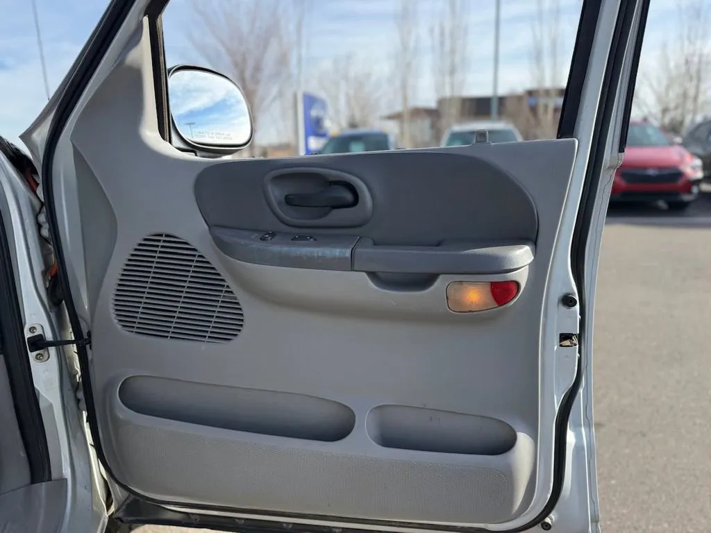 2002 Ford F-150 XLT - Photo 38