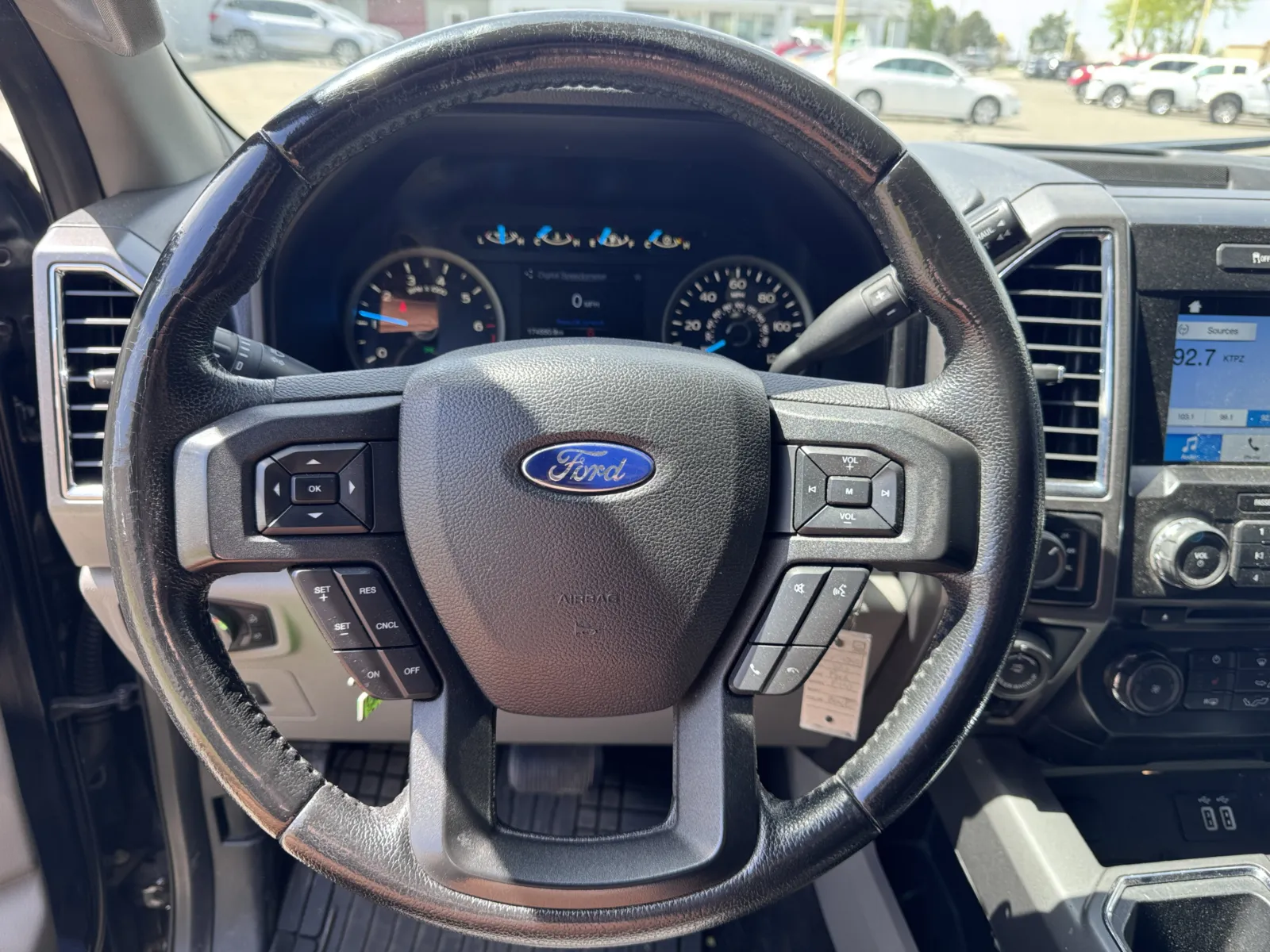 2016 Ford F-150 XLT - Photo 32