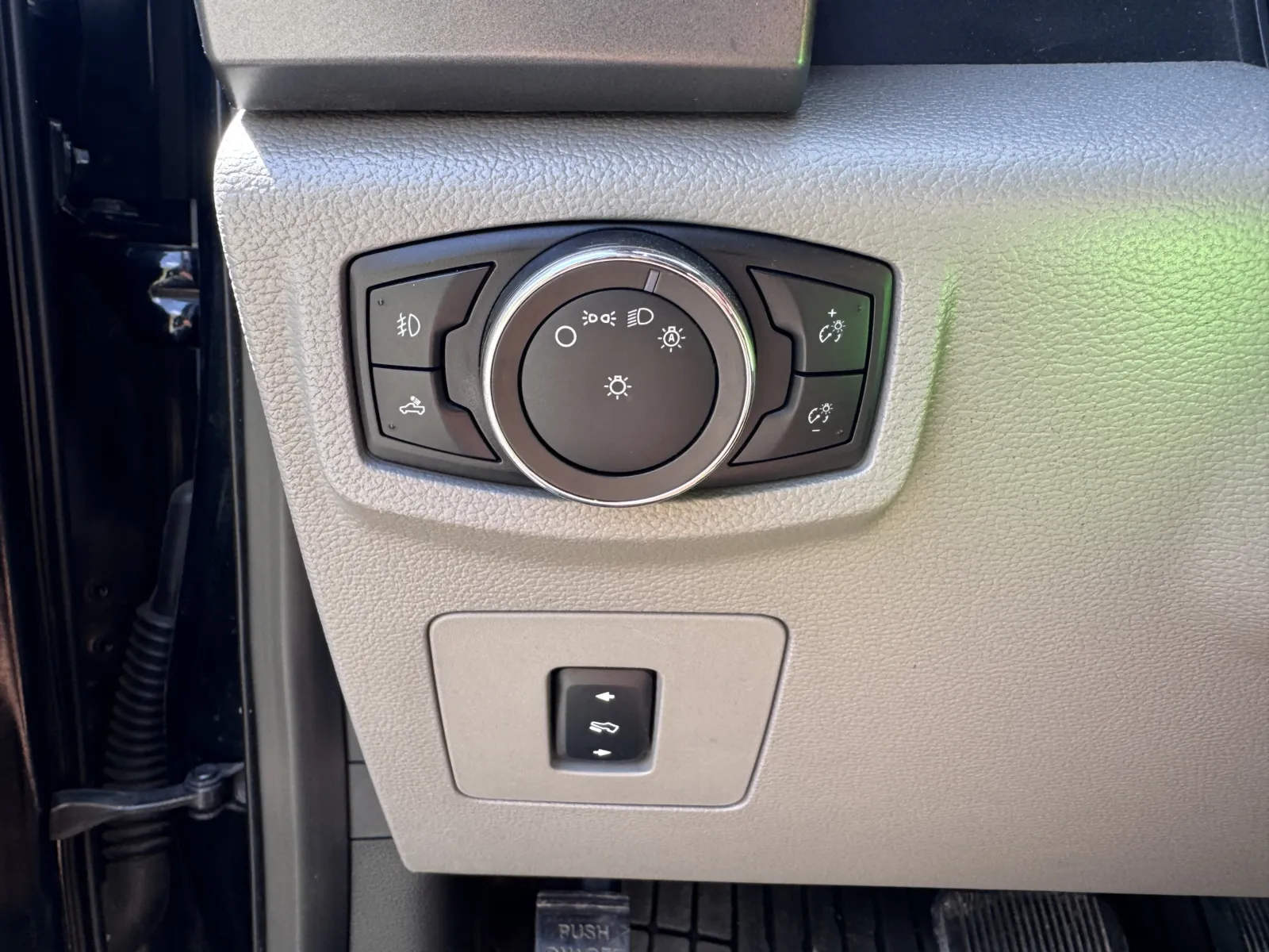 2016 Ford F-150 XLT - Photo 34