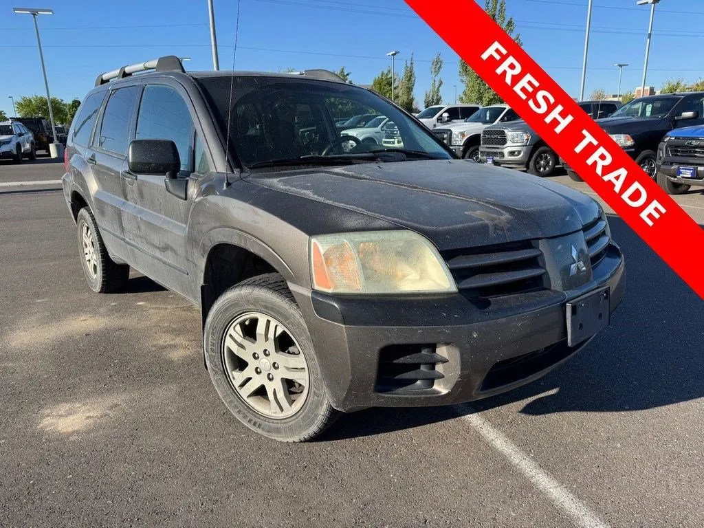 2004 Mitsubishi Endeavor LS AWD's photo