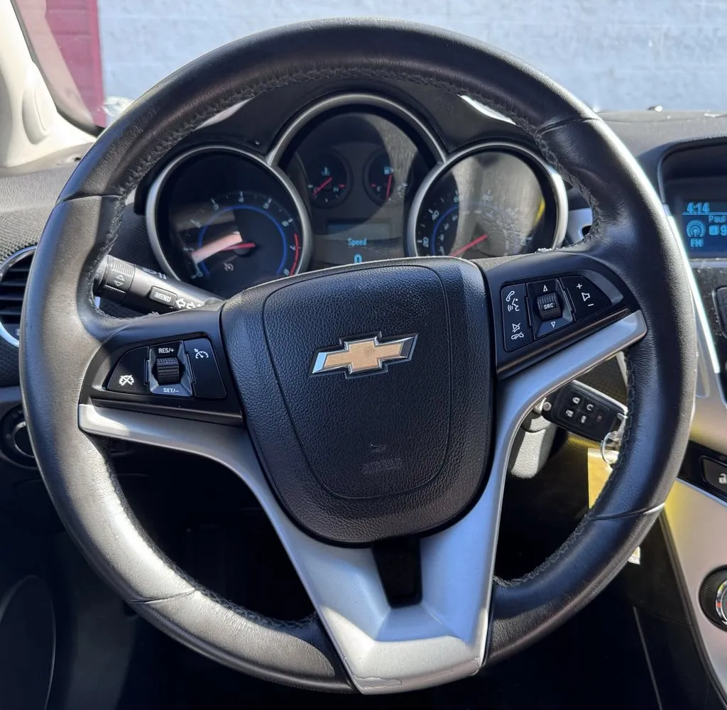 2011 Chevrolet Cruze 2LT - Photo 26