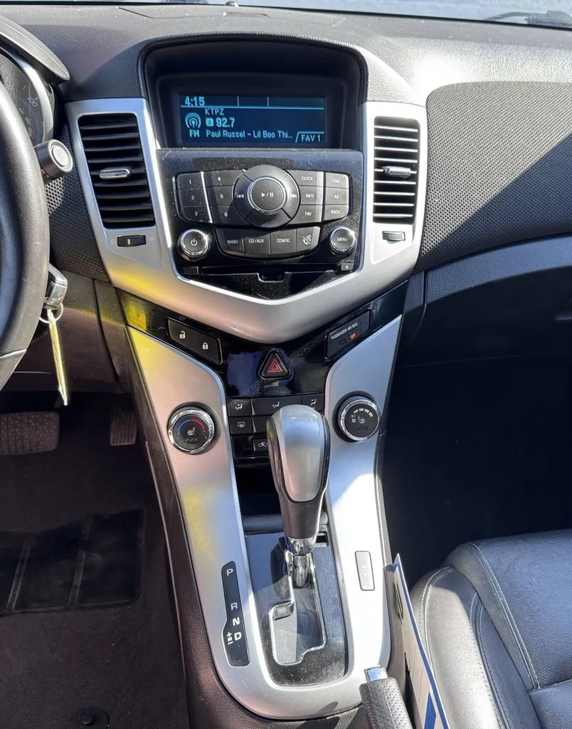 2011 Chevrolet Cruze 2LT - Photo 21