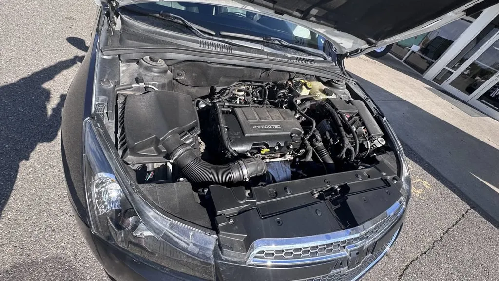 2011 Chevrolet Cruze 2LT - Photo 46