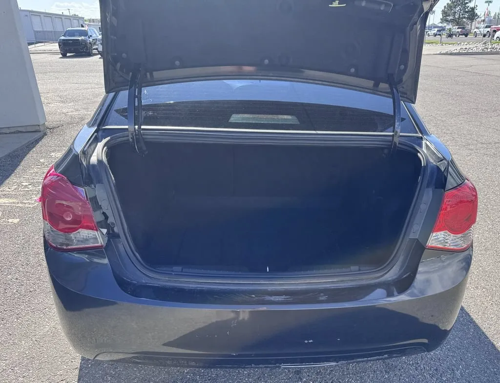 2011 Chevrolet Cruze 2LT - Photo 36