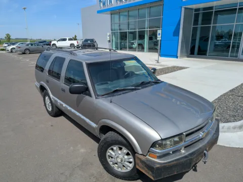 More photos of 2001 GMC Jimmy SLT at Twin Falls Cars Sales and Rentals, ID