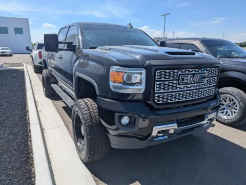 More photos of 2019 GMC Sierra 2500 HD Denali at Twin Falls Cars Sales and Rentals, ID