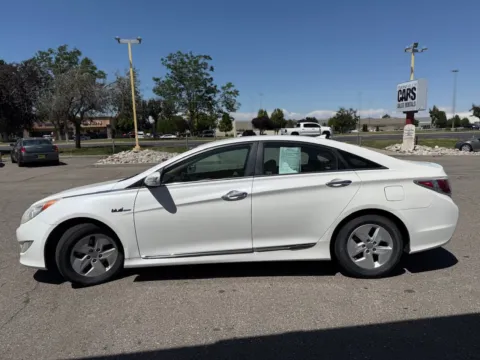 More photos of 2012 Hyundai Sonata Hybrid at Twin Falls Cars Sales and Rentals, ID