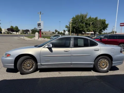 More photos of 2003 Pontiac Montana w/1SE Pkg at Twin Falls Cars Sales and Rentals, ID