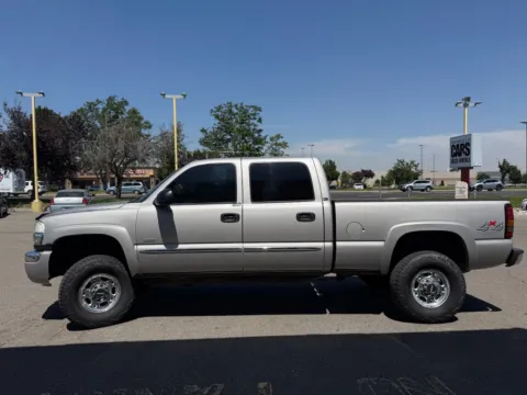 More photos of 2005 GMC Sierra 2500HD SLT at Twin Falls Cars Sales and Rentals, ID