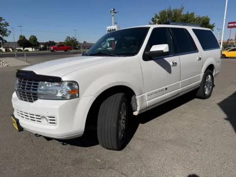 More photos of 2011 Lincoln Navigator L at Twin Falls Cars Sales and Rentals, ID