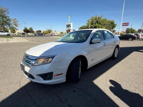 More photos of 2010 Ford Fusion Hybrid at Twin Falls Cars Sales and Rentals, ID