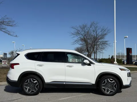 More photos of 2023 Hyundai Santa Fe Limited at Clemons Mitsubishi, NE