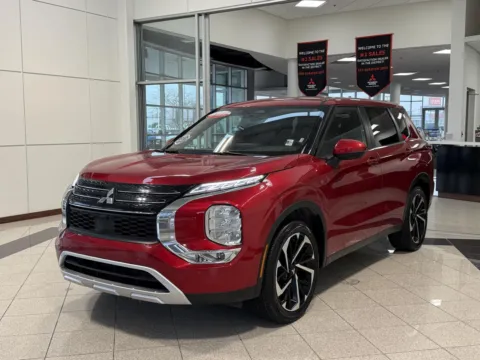 Red 2024 MITSUBISHI OUTLANDER SE/BL for sale in Lincoln, NE