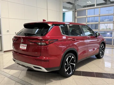 Another view of 2024 MITSUBISHI OUTLANDER SE/BL for sale in Lincoln, NE at Clemons Mitsubishi