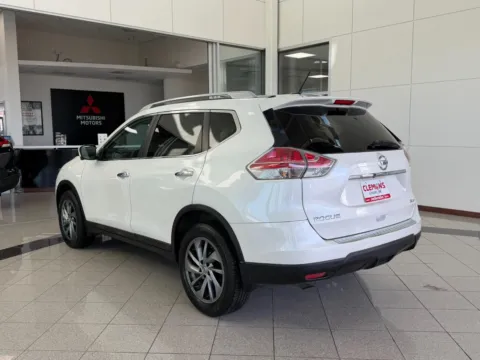Another view of 2015 Nissan Rogue SL for sale in Lincoln, NE at Clemons Mitsubishi