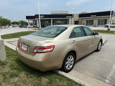 More photos of 2011 Toyota Camry LE at Clemons Mitsubishi, NE