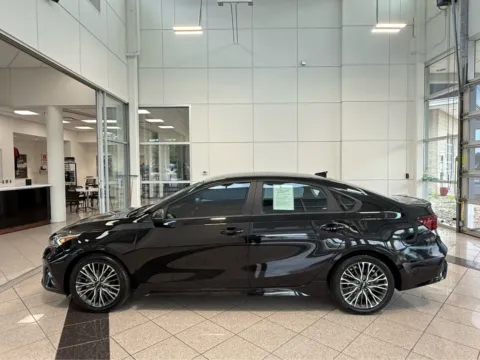 More photos of 2024 Kia Forte GT-Line at Clemons Mitsubishi, NE
