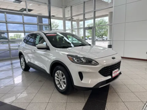 Photos of 2020 Ford Escape SE for sale in Lincoln, NE at Clemons Mitsubishi