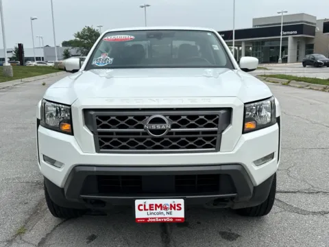 More photos of 2023 Nissan Frontier SV at Clemons Mitsubishi, NE