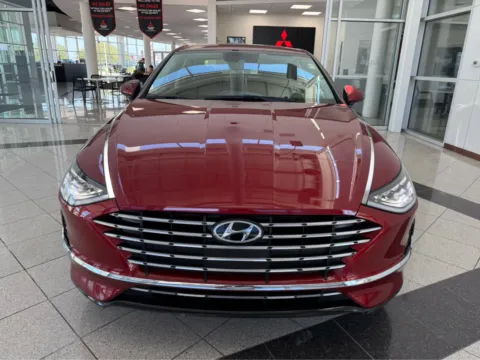 More photos of 2023 Hyundai Sonata Hybrid SEL at Clemons Mitsubishi, NE