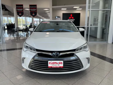 More photos of 2017 Toyota Camry XLE V6 at Clemons Mitsubishi, NE