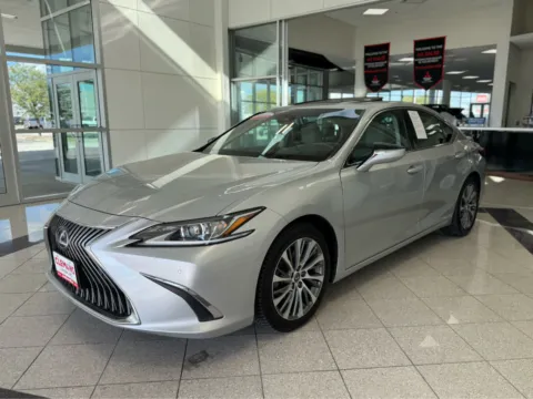 Silver 2019 Lexus ES 300h for sale in Lincoln, NE