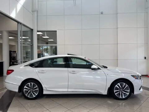 More photos of 2021 Honda Accord Hybrid EX-L at Clemons Mitsubishi, NE