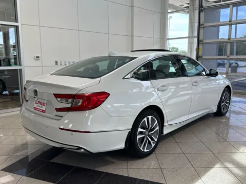 More photos of 2021 Honda Accord Hybrid EX-L at Clemons Mitsubishi, NE